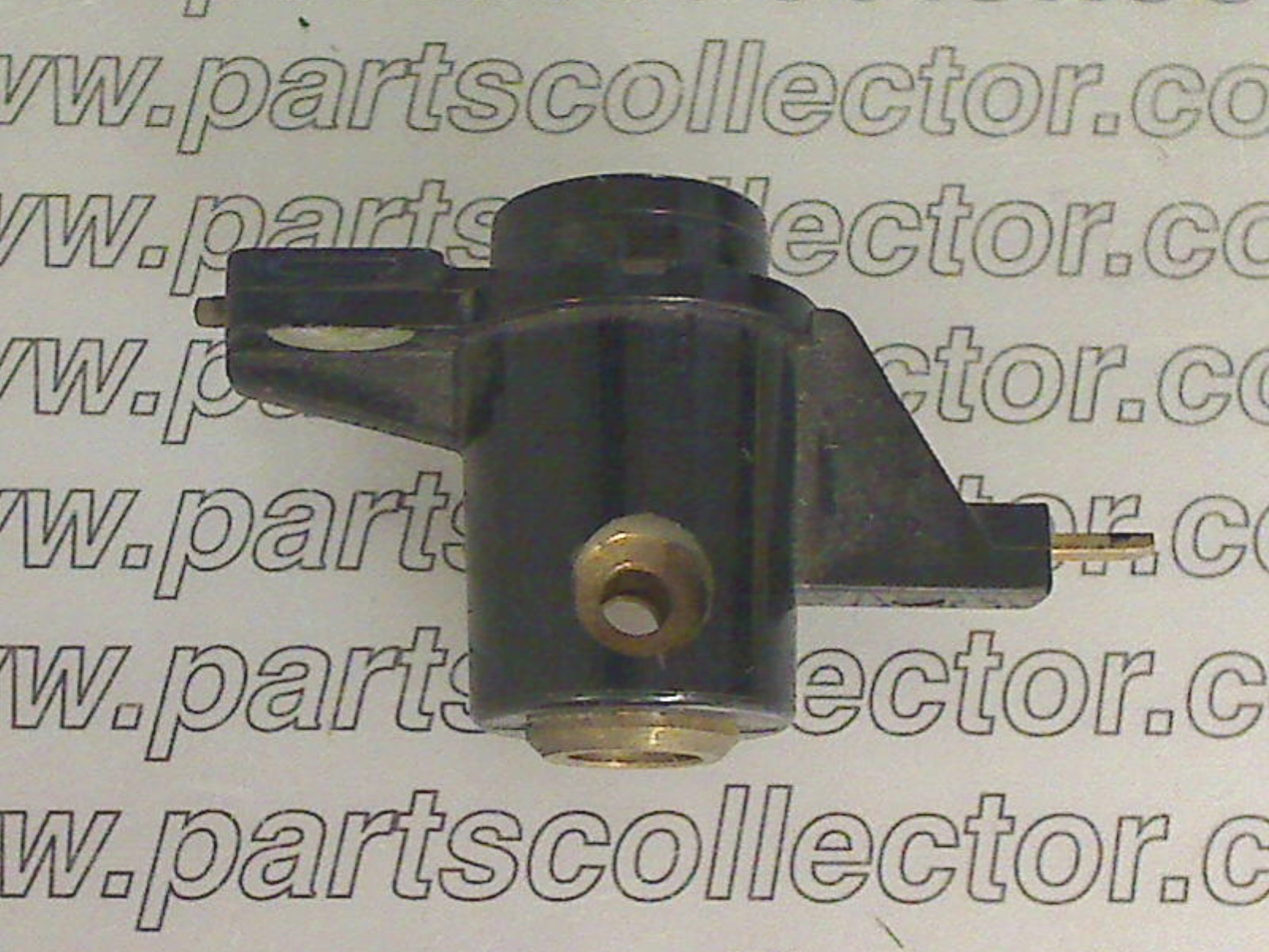 DISTRIBUTOR ARM